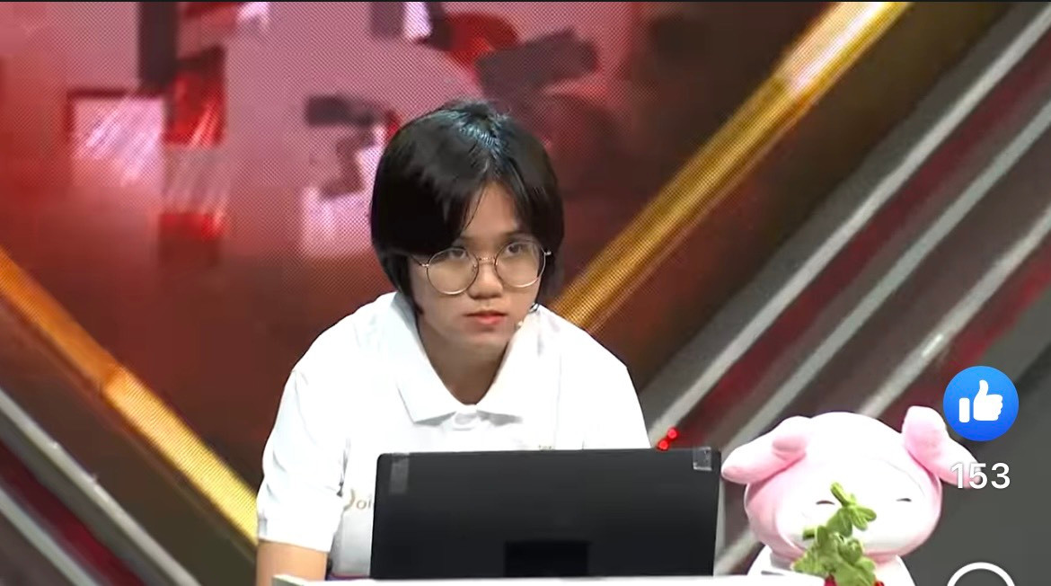 Diễm Quỳnh khá tiếc nuối khi nhiều lần vụt mất cơ hội ghi điểm. Diễm Quỳnh khá tiếc nuối khi nhiều lần vụt mất cơ hội ghi điểm.