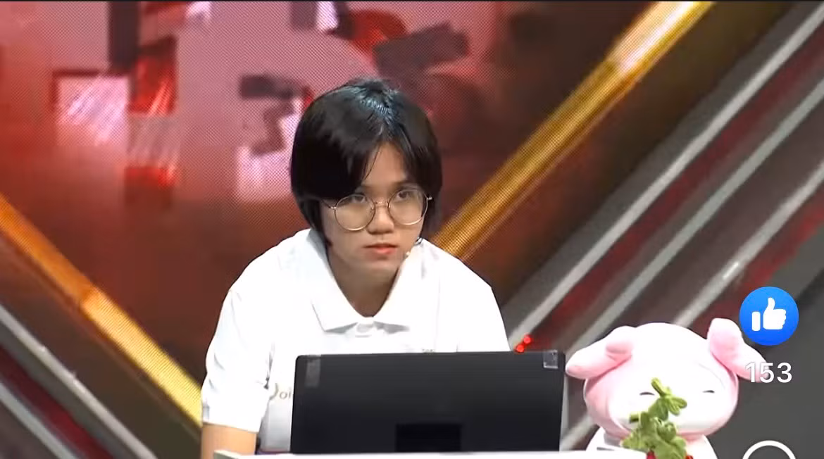 Diễm Quỳnh khá tiếc nuối khi nhiều lần vụt mất cơ hội ghi điểm.