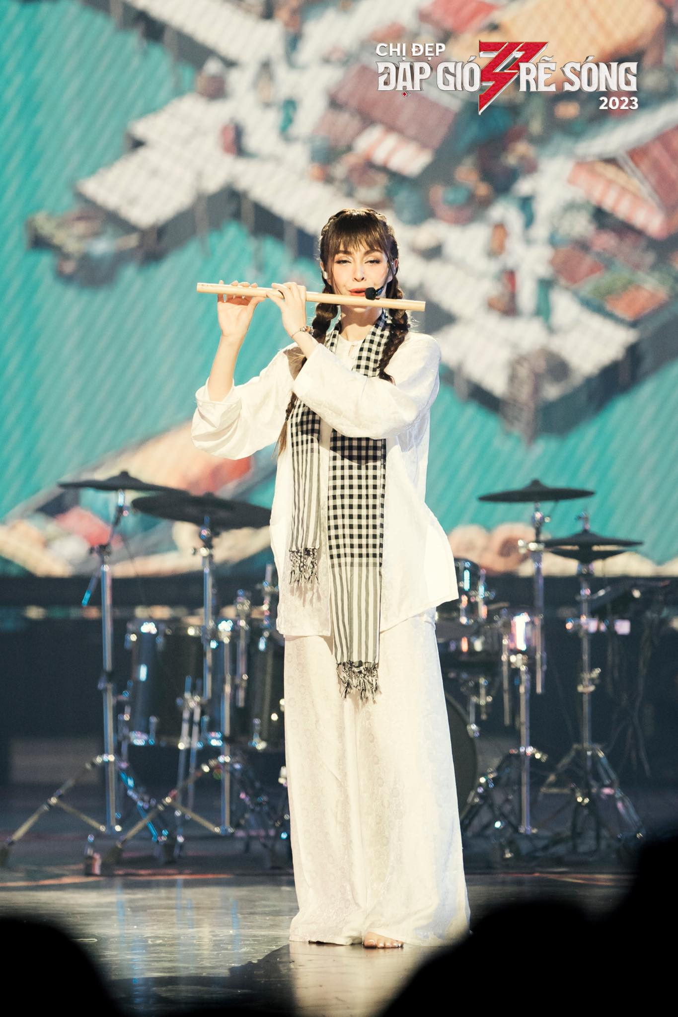 Việc giành chiến thắng đã tiếp tục mang về những tranh cãi cho "chị đẹp" MLee.