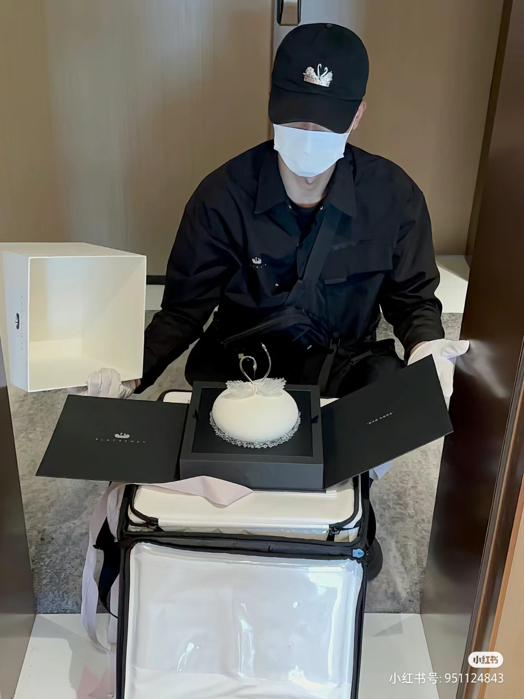 Bánh kem được đảm bảo độ hoàn hảo khi giao đến tay khách hàng.