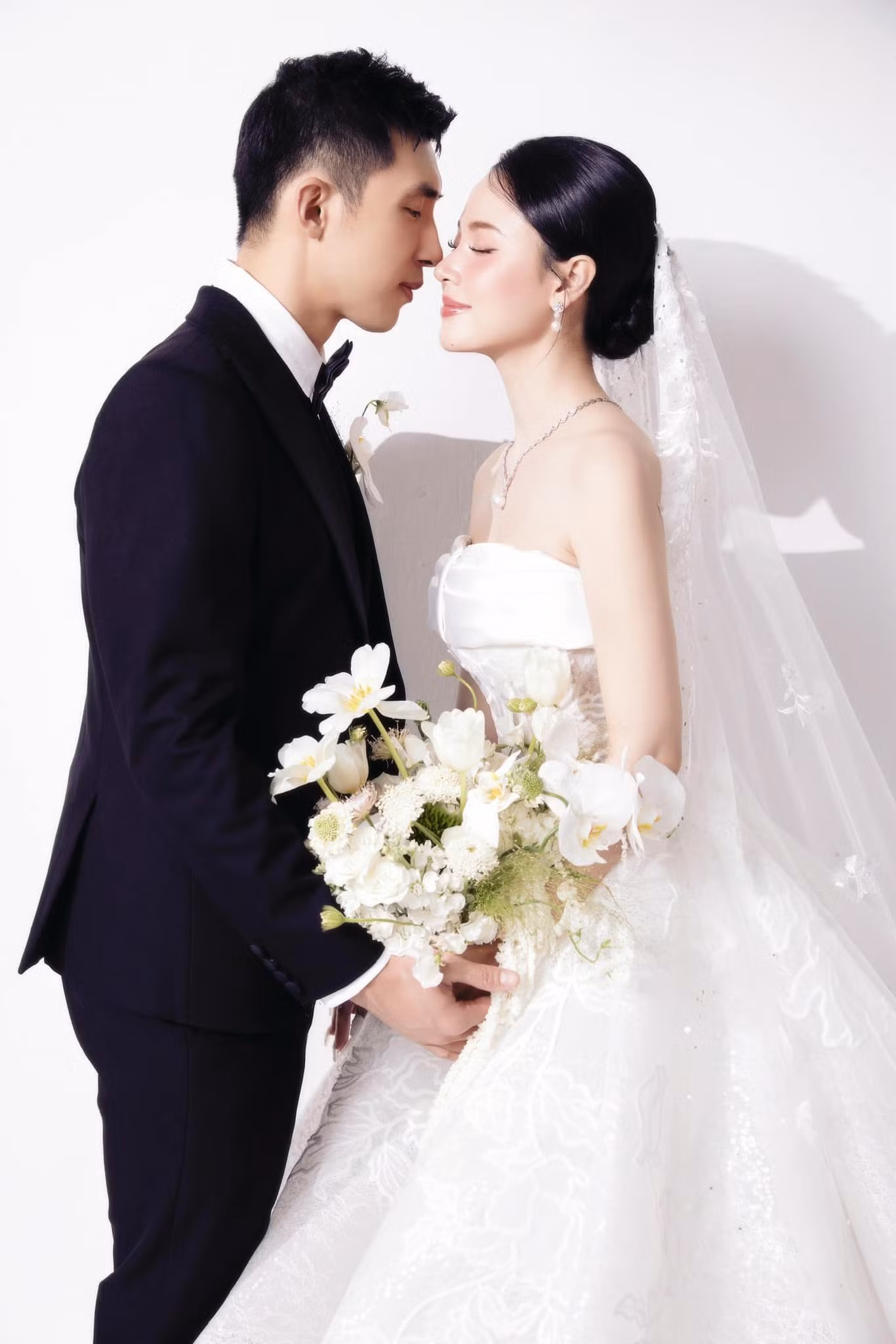 Hôn lễ của cả hai sẽ được diễn ra vào ngày mai 29/6.