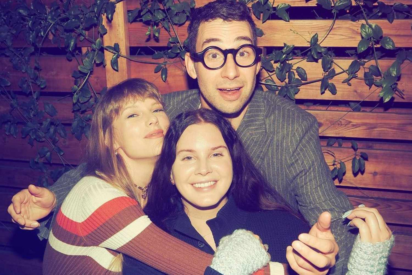 Taylor Swift và Lana Del Rey trở nên thân thiết nhờ người bạn chung Jack Antonoff.