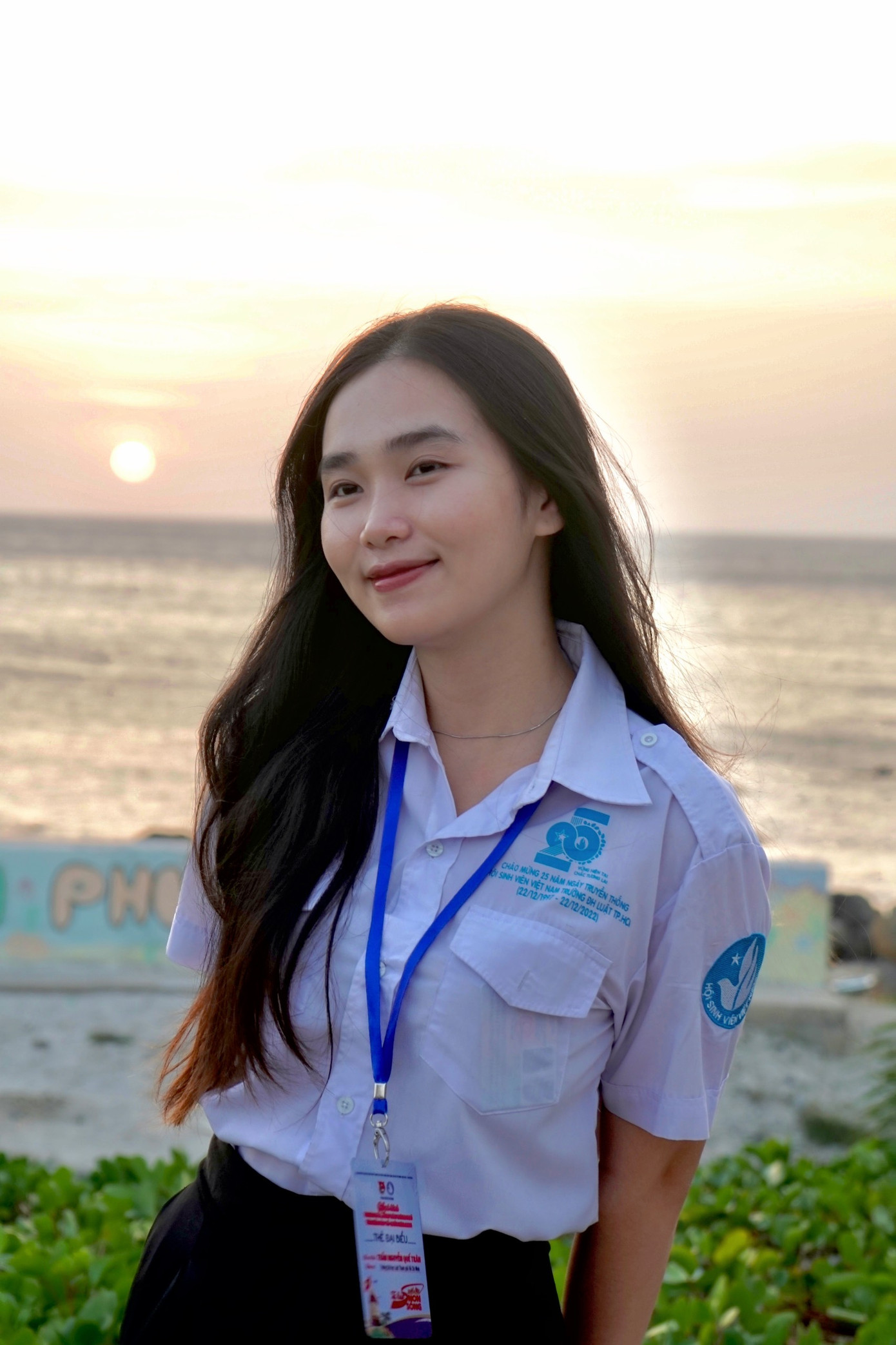 Quế Trân là một trong những đại biểu tham gia hành trình “Thanh niên, sinh viên Thành phố với biển, đảo tổ quốc” năm 2024. Ảnh: NVCC