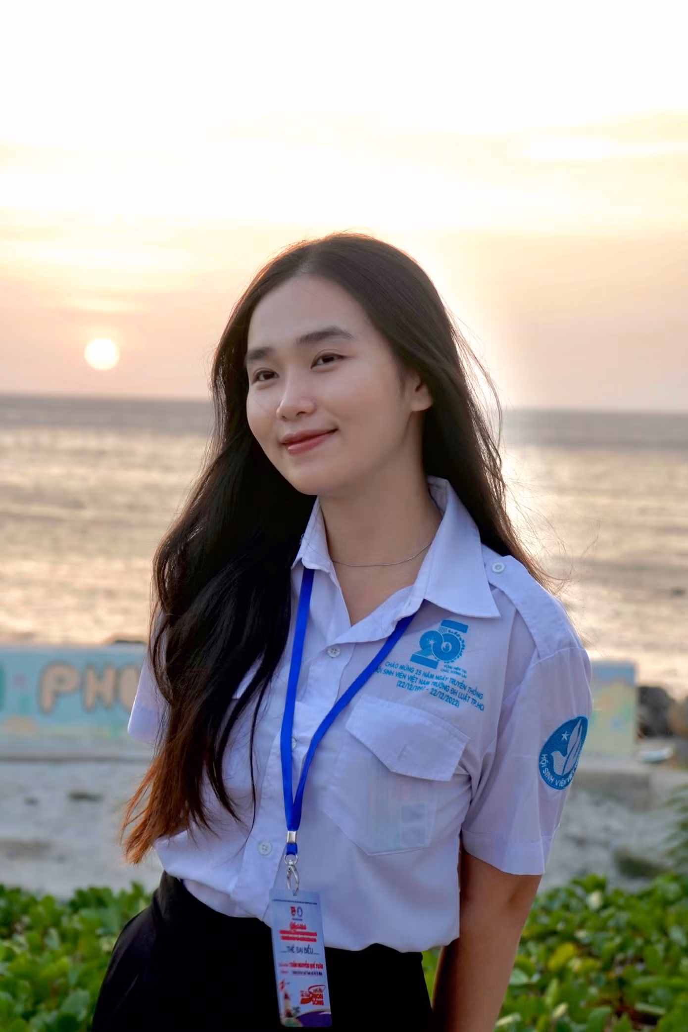 Quế Trân là một trong những đại biểu tham gia hành trình “Thanh niên, sinh viên Thành phố với biển, đảo tổ quốc” năm 2024. Ảnh: NVCC