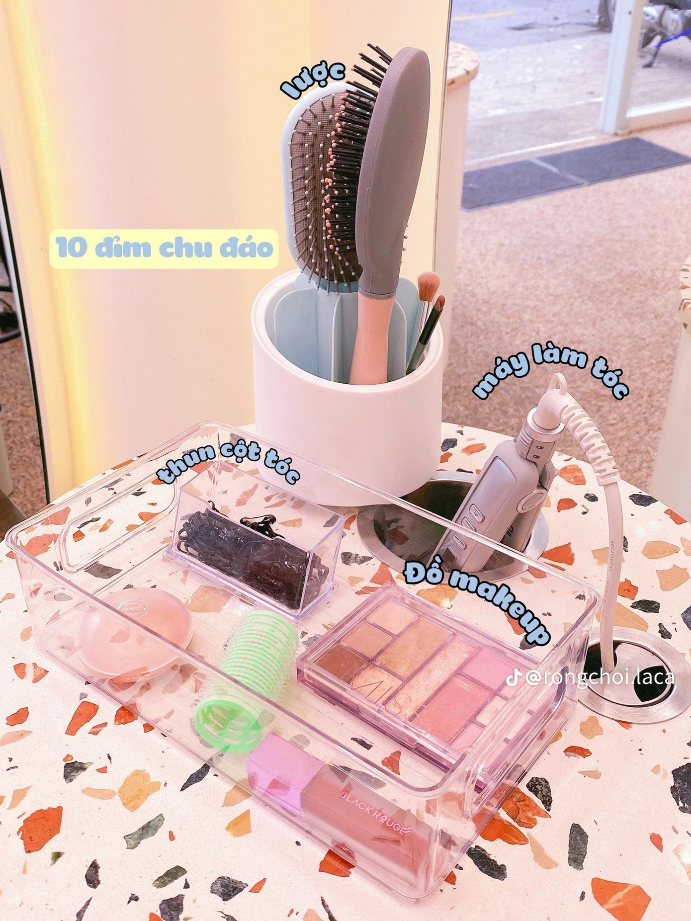 Teen chỉ việc tạo dáng, việc khác cứ để Photobooth lo!