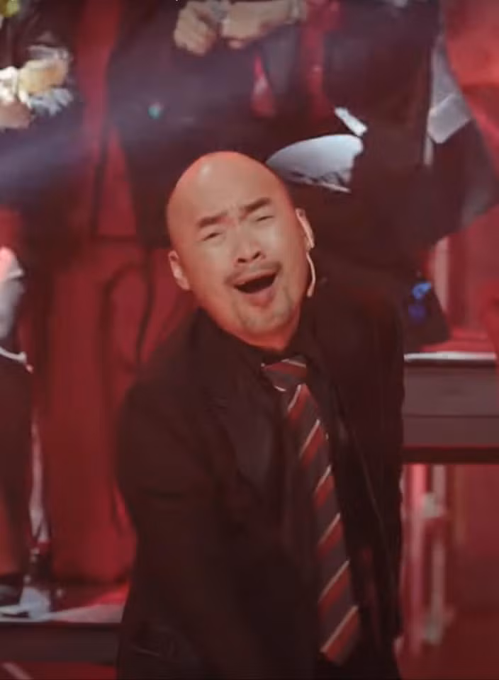 Vì quá nhập tập diễn xuất mà ông xã Thu Trang có ngay loạt biểu cảm "để đời". Vì quá nhập tập diễn xuất mà ông xã Thu Trang có ngay loạt biểu cảm "để đời".