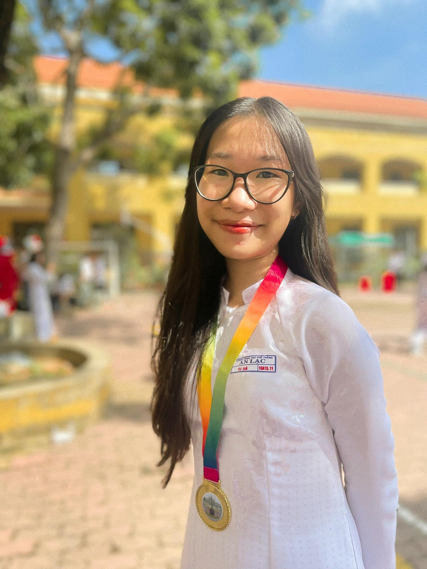 Tú Hà khuyên teen 2K9 nên &quot;tâm linh&quot; một chút trước khi bước vào kỳ thi cam go.