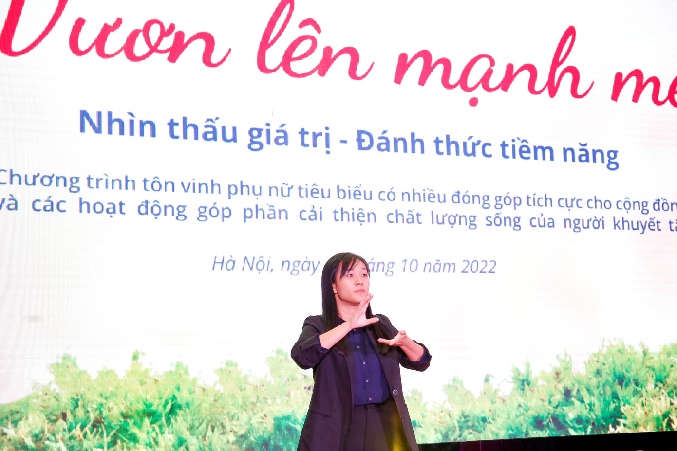 Phương Anh tin rằng cộng đồng người điếc là một trong những cộng đồng sôi động nhất mà cô bạn từng gặp.