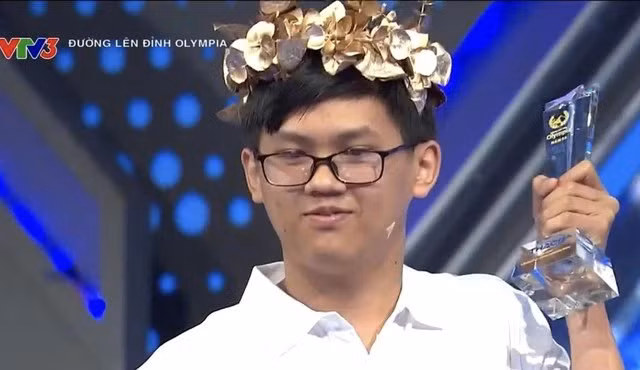 Nguyễn Quốc Nhật Minh là "công thần" mang cầu truyền hình Olympia 24 về cho Gia Lai. Nguyễn Quốc Nhật Minh là "công thần" mang cầu truyền hình Olympia 24 về cho Gia Lai.