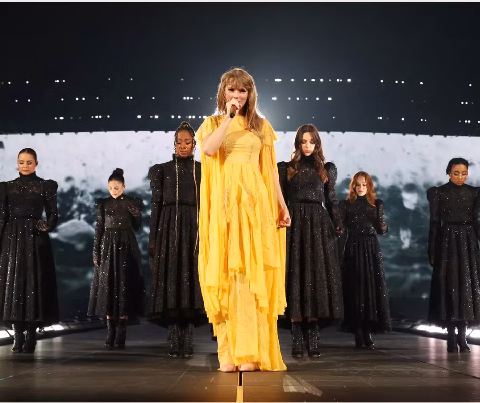 Taylor Swift kết hợp hai album folklore và evermore thành một era.