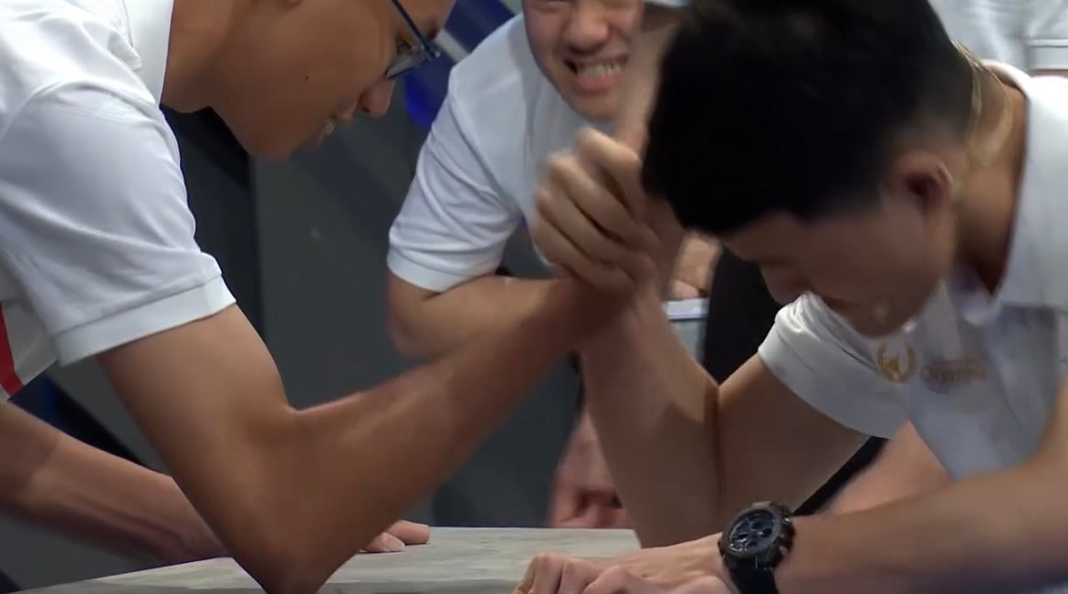 Phần giao lưu đầu chương trình của các thí sinh vô cùng đáng nhớ.