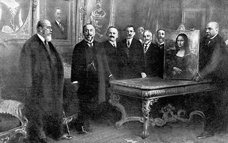 Đại diện chính quyền Ý trao trả lại bức tranh Mona Lisa cho Pháp