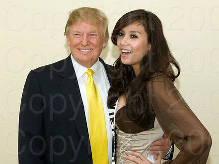 Trước đêm chung kết, tỉ phú Donald Trump đã bay sang Bahamas để chọn ra 5 ứng viên của riêng ông. Hoàng Yến chụp ảnh thân mật với Trump, tuy nhiên cô không có cơ hội lọt được vào top 15 cuộc thi năm nay...