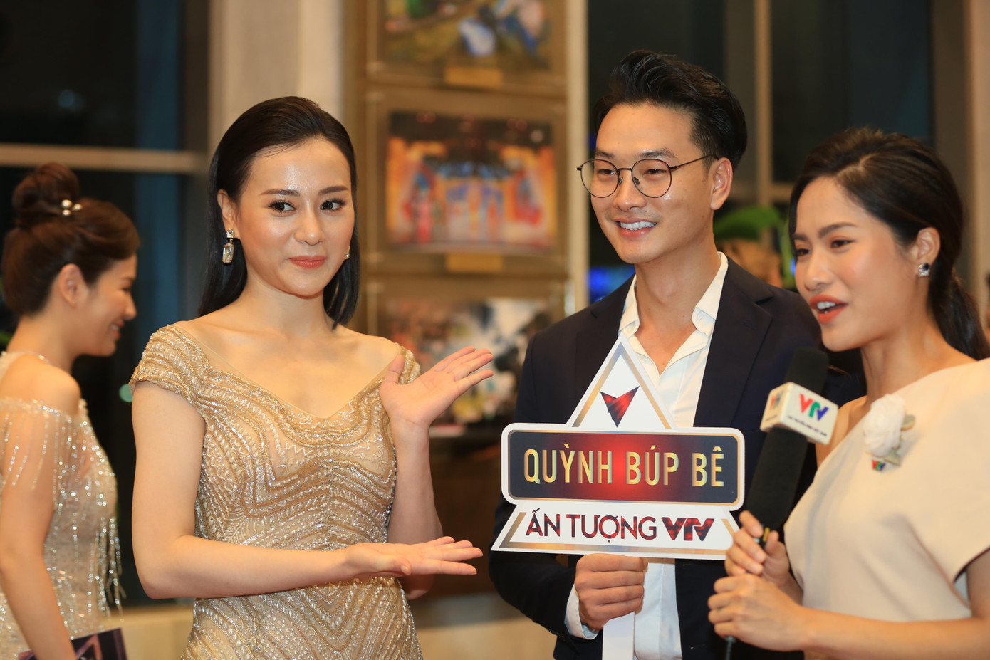 Dàn sao ‘Về nhà đi con’ đổ bộ thảm đỏ VTV Awards 2019 ảnh 12