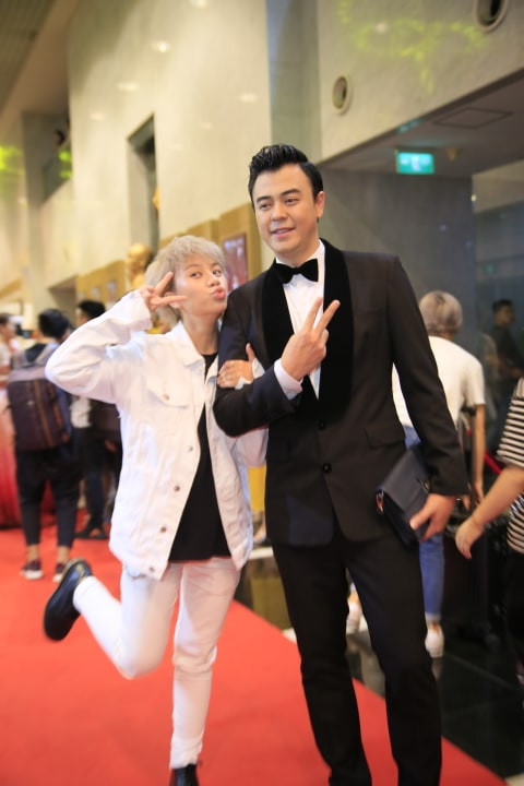 Dàn sao ‘Về nhà đi con’ đổ bộ thảm đỏ VTV Awards 2019 ảnh 14