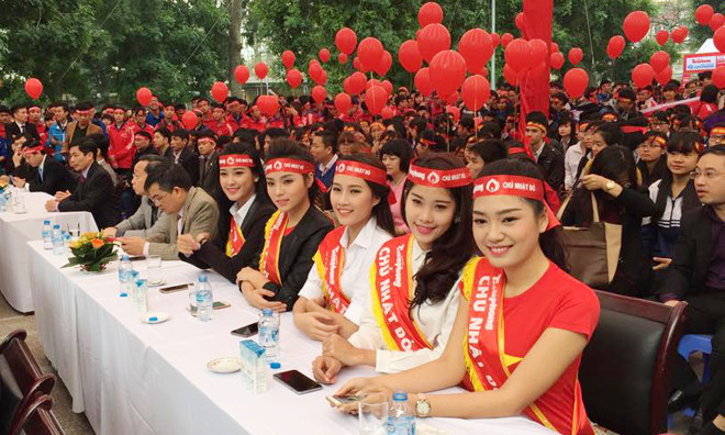 Chủ nhật Đỏ tiếp nhận 9.116 đơn vị máu ảnh 52