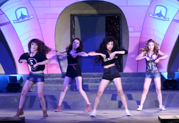 Nhiều màn trình diễn sôi động diễn ra trong Gala