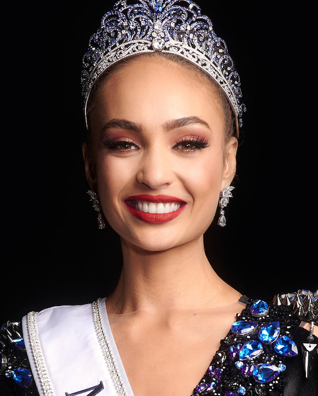 Crystle Stewart bị chỉ trích thiên vị R'Bonney Gabriel.