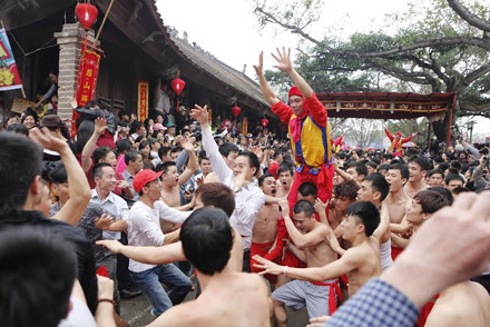 Tưng bừng lễ hội rước pháo làng Đồng Kỵ ảnh 8