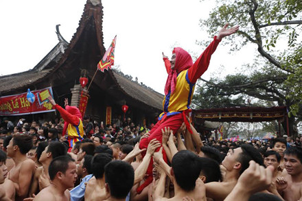 Tưng bừng lễ hội rước pháo làng Đồng Kỵ ảnh 9