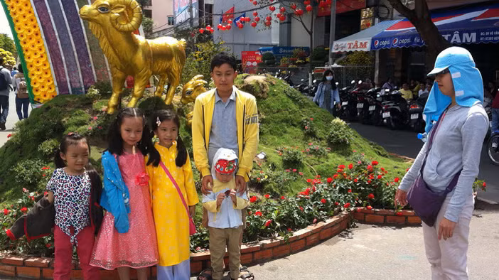 Đầu năm nhộn nhịp các gian hàng truyền thống ở Cần Thơ ảnh 6