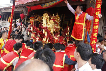 Tưng bừng lễ hội rước pháo làng Đồng Kỵ ảnh 3