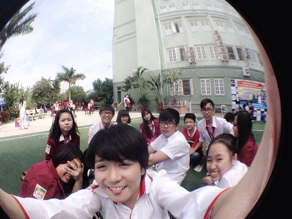 Khoe loạt ảnh tự sướng với mái tóc tomboy cực ngầu