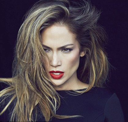 Jennifer Lopez khoe đường cong nóng bỏng ảnh 8