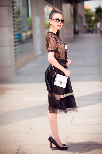 Trà Ngọc Hằng chi mạnh cho hàng hiệu để thoát mác 'thảm hoạ' ảnh 12