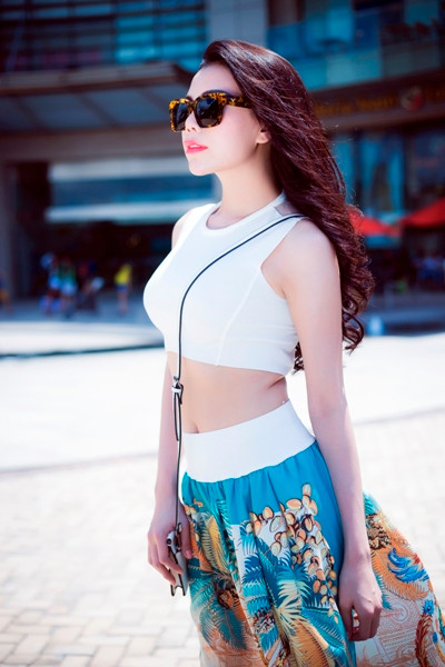 Trà Ngọc Hằng chi mạnh cho hàng hiệu để thoát mác 'thảm hoạ' ảnh 7