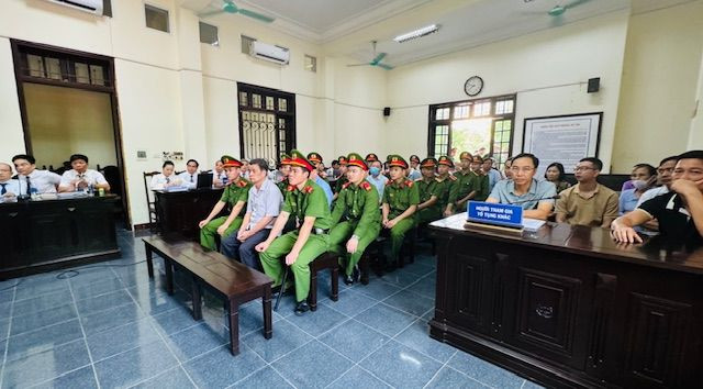 Quang cảnh phiên tòa.