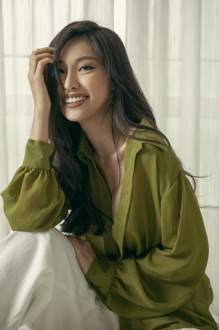 Phạm Ngọc Phương Linh là Á khôi 2 cuộc thi Hoa khôi Áo dài 2016. Mới đây, cô tốt nghiệp ĐH Y Phạm Ngọc Thạch và đại diện các sinh viên đọc lời thề của cán bộ y tế Việt Nam. Phạm Ngọc Phương Linh là Á khôi 2 cuộc thi Hoa khôi Áo dài 2016. Mới đây, cô tốt nghiệp ĐH Y Phạm Ngọc Thạch và đại diện các sinh viên đọc lời thề của cán bộ y tế Việt Nam.