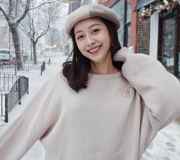 Nữ nghệ sĩ piano nổi tiếng trên mạng sau khi chia sẻ loạt vlog về cuộc sống thường ngày, cover các bản nhạc nổi tiếng. Amanda nhận nhiều lời khen ngợi khi có khả năng cảm nhận tuyệt vời về cao độ, thậm chí có thể nhận ra được cao độ của tiếng nước sôi.