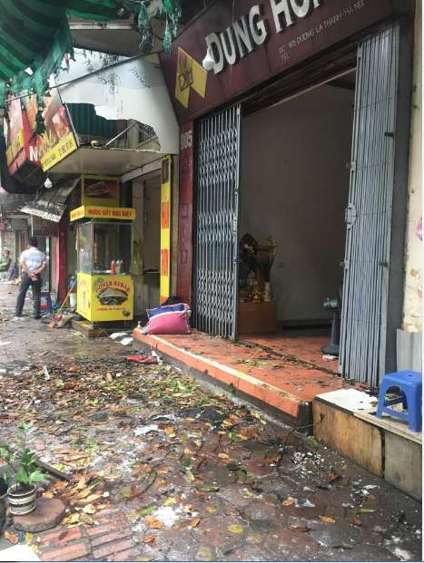 Người dân đi ở nhờ sau đám cháy thiêu rụi 10 căn nhà Đê La Thành ảnh 7