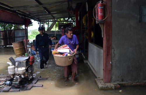 Hơn 63.000 người Myanmar sơ tán sau vỡ đập thủy điện ảnh 4