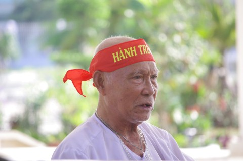 "Nếu có cơ hội tôi cũng muốn đồng hành cùng các cháu" đó là lời chia sẻ của cụ khi biết về hành trình.