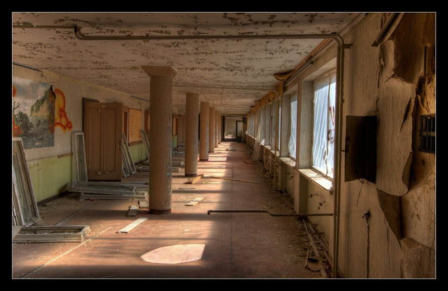 Sau nhiều thập kỷ bị bỏ hoang, Prora đang bắt đầu xuống cấp