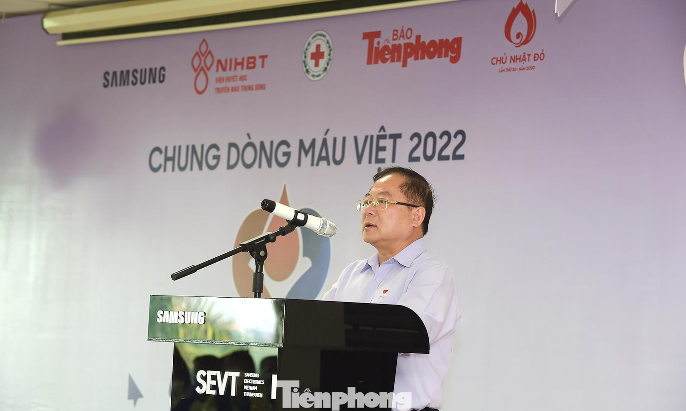 Nhà báo Lê Xuân Sơn phát biểu tại chương trình. Ảnh: Xuân Tùng