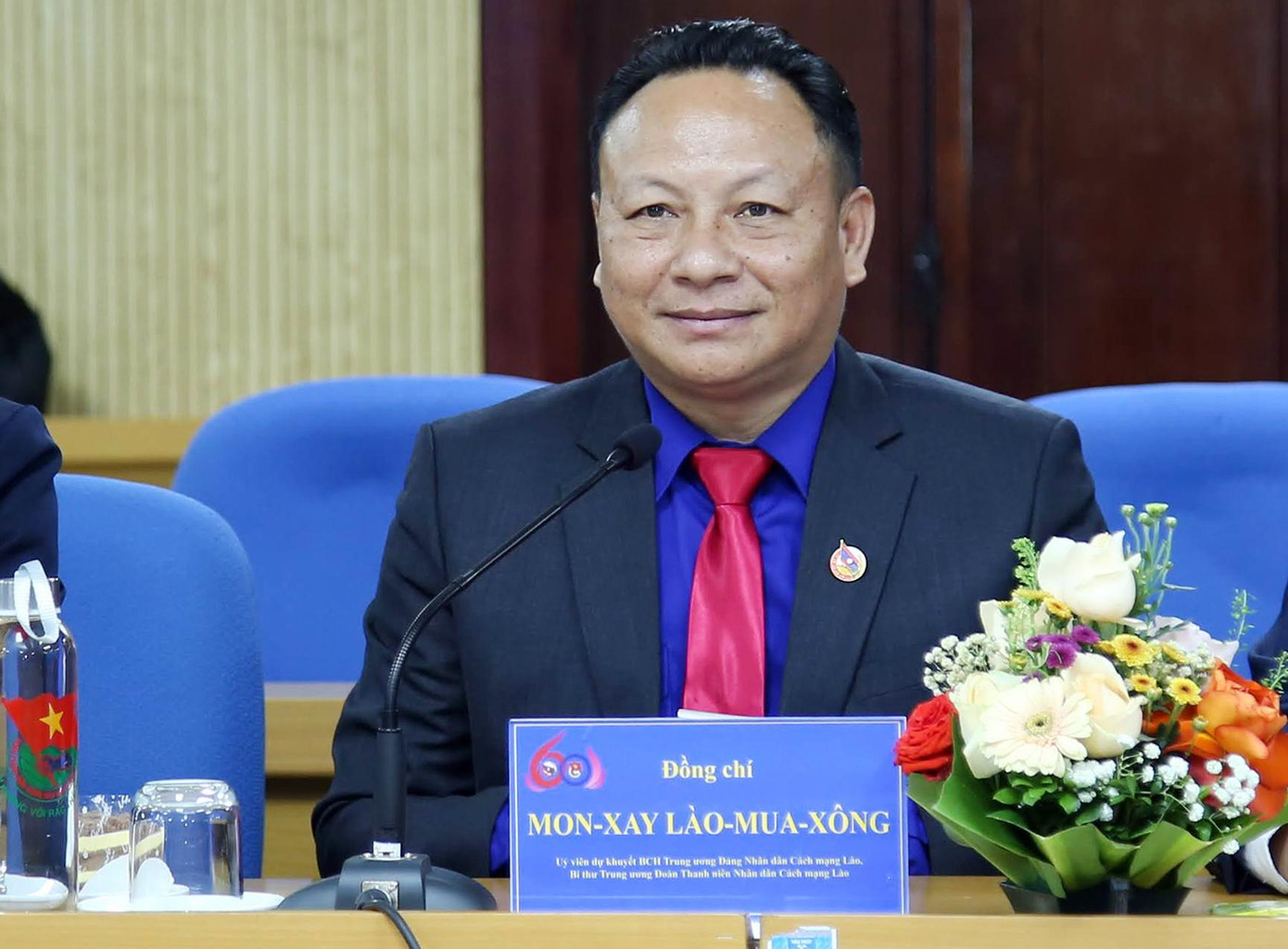 Anh Monxay Laomuasong - Bí thư T.Ư Đoàn TNNDCM Lào trao đổi tại hội đàm. Ảnh: Vương Anh