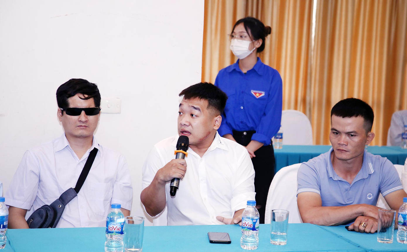 Anh Trần Thành Trung hiện làm chủ một công ty chuyên dịch vụ marketing online, chia sẻ tại chương trình. Ảnh: Công Thành Anh Trần Thành Trung hiện làm chủ một công ty chuyên dịch vụ marketing online, chia sẻ tại chương trình. Ảnh: Công Thành