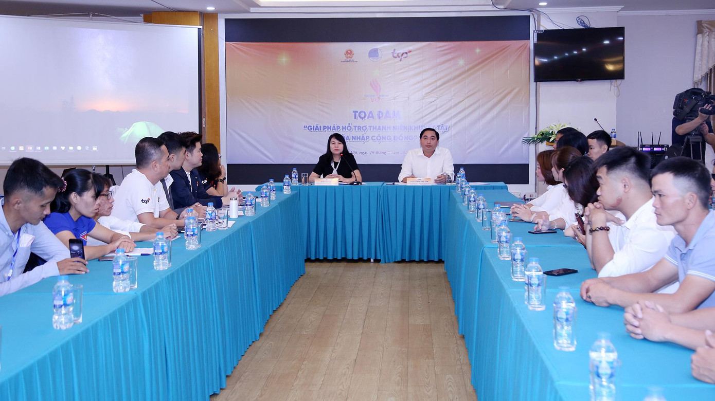 Tọa đàm “Giải pháp hỗ trợ thanh niên khuyết tật hòa nhập cộng đồng”. Ảnh: Công Thành Tọa đàm “Giải pháp hỗ trợ thanh niên khuyết tật hòa nhập cộng đồng”. Ảnh: Công Thành