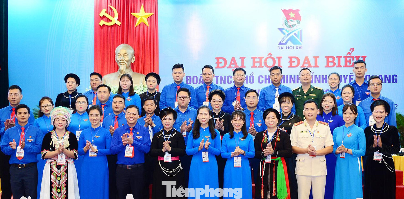 Tại phiên trọng thể, Đại hội đã ra mắt Ban Chấp hành Đoàn tỉnh Tuyên Quang khóa XVI, nhiệm kỳ 2022 - 2027, gồm 36 anh, chị (khuyết 1 so với đề án nhân sự Ban Chấp hành Tỉnh Đoàn).