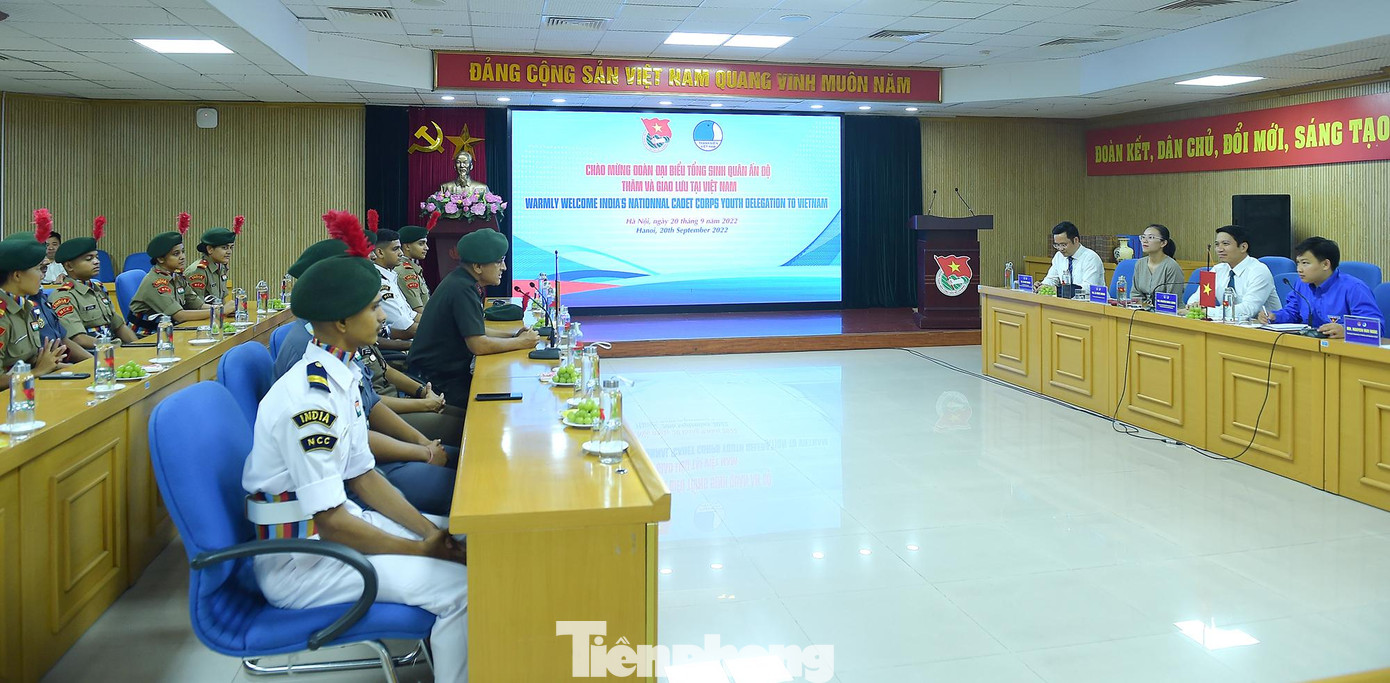 Quang cảnh đoàn đại biểu Tổng đội Thiếu sinh quân Ấn Độ thăm và giao lưu tại cơ quan Trung ương Đoàn TNCS Hồ Chí Minh. Ảnh: Xuân Tùng Quang cảnh đoàn đại biểu Tổng đội Thiếu sinh quân Ấn Độ thăm và giao lưu tại cơ quan Trung ương Đoàn TNCS Hồ Chí Minh. Ảnh: Xuân Tùng