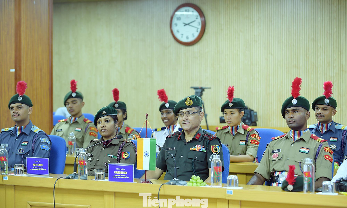 Đoàn đại biểu Tổng đội Thiếu sinh quân Ấn Độ thăm và giao lưu tại cơ quan Trung ương Đoàn TNCS Hồ Chí Minh. Ảnh: Xuân Tùng Đoàn đại biểu Tổng đội Thiếu sinh quân Ấn Độ thăm và giao lưu tại cơ quan Trung ương Đoàn TNCS Hồ Chí Minh. Ảnh: Xuân Tùng