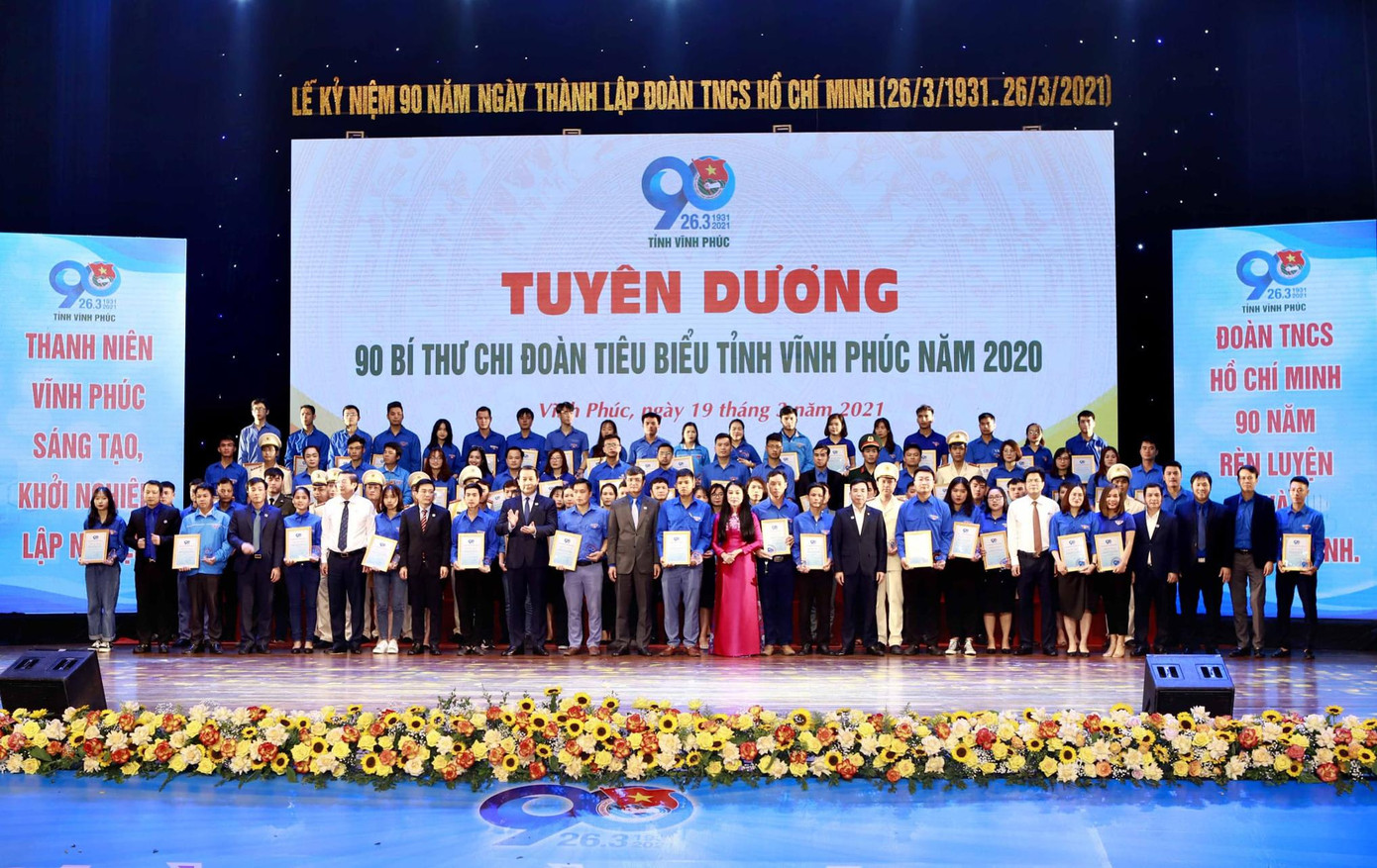 Lễ tuyên dương 90 Bí thư Chi Đoàn tiêu biểu tỉnh Vĩnh Phúc năm 2020. Ảnh: TĐVP