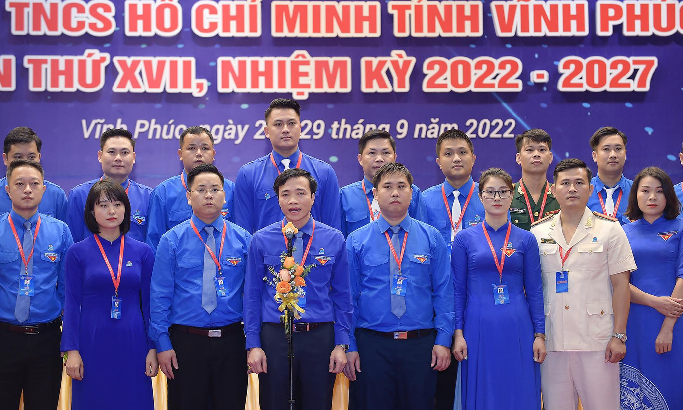 Anh Nguyễn Trung Kiên - Bí thư Tỉnh Đoàn Vĩnh Phúc khóa XVII nhiệm kỳ 2022 - 2027 phát biểu bày tỏ quyết tâm của Ban Chấp hành Tỉnh Đoàn Vĩnh Phúc khóa XVII đoàn kết, thực hiện thắng lợi mục tiêu, nhiệm vụ của công tác Đoàn và phong trào thanh thiếu nhi Vĩnh Phúc trong nhiệm kỳ mới.