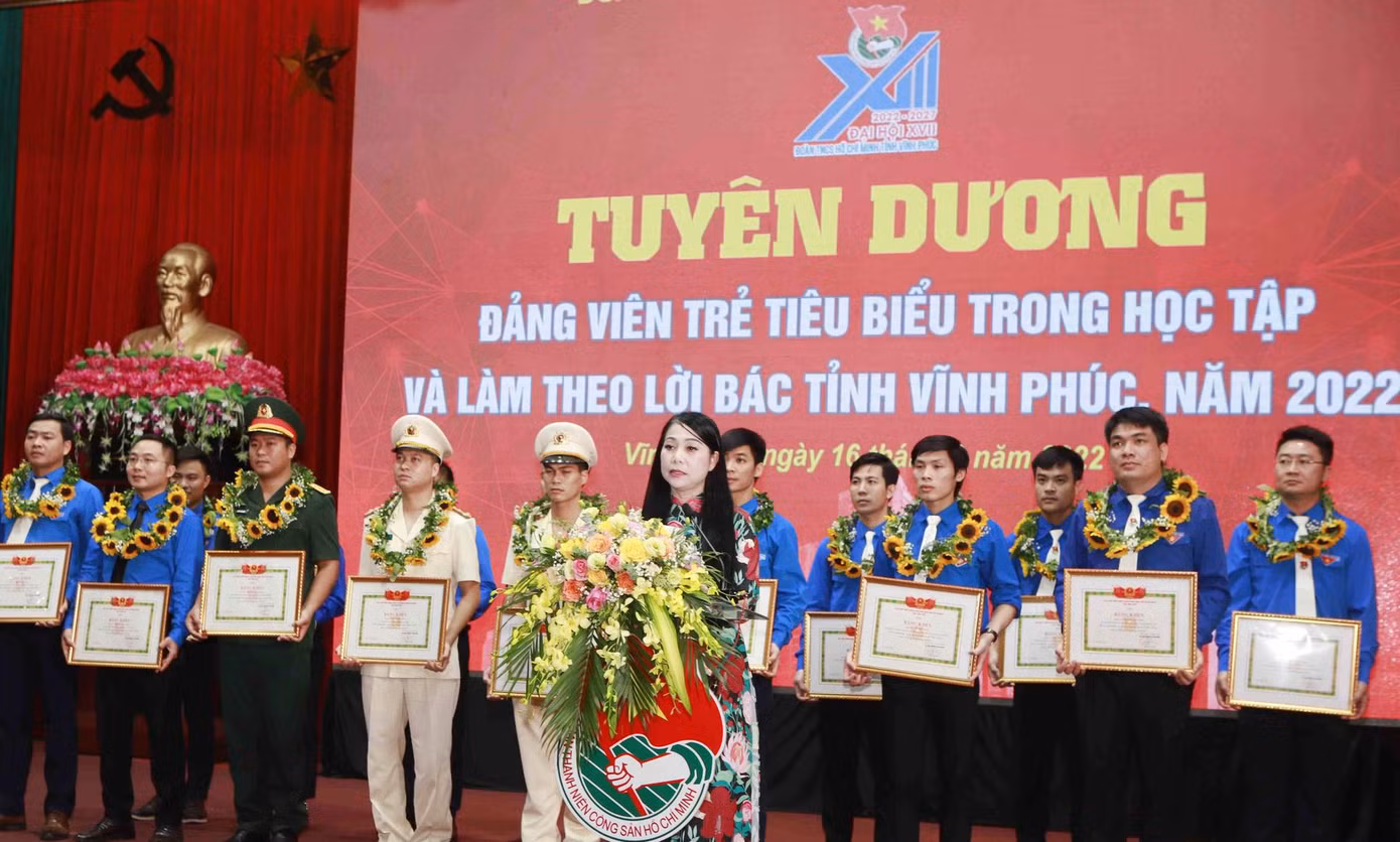 Bí thư Tỉnh ủy Vĩnh Phúc Hoàng Thị Thúy Lan phát biểu tại chương trình. Ảnh: TĐVP