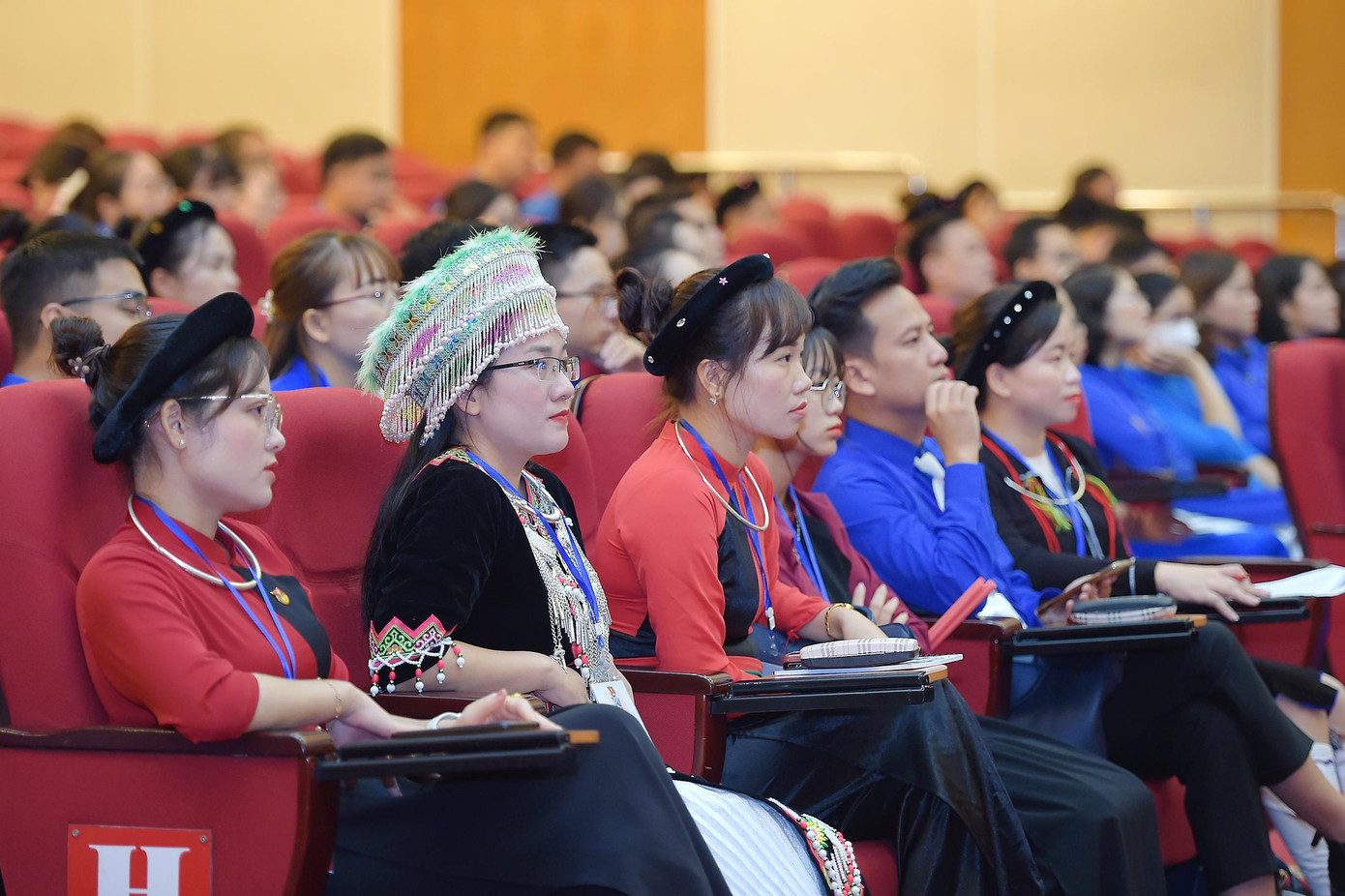 Thanh niên là nhân tố quan trọng, là lực lượng nòng cốt, tiên phong thực hiện chuyển đổi số; đi đầu trong học tập ngoại ngữ, tin học. Ảnh: Xuân Tùng Thanh niên là nhân tố quan trọng, là lực lượng nòng cốt, tiên phong thực hiện chuyển đổi số; đi đầu trong học tập ngoại ngữ, tin học. Ảnh: Xuân Tùng