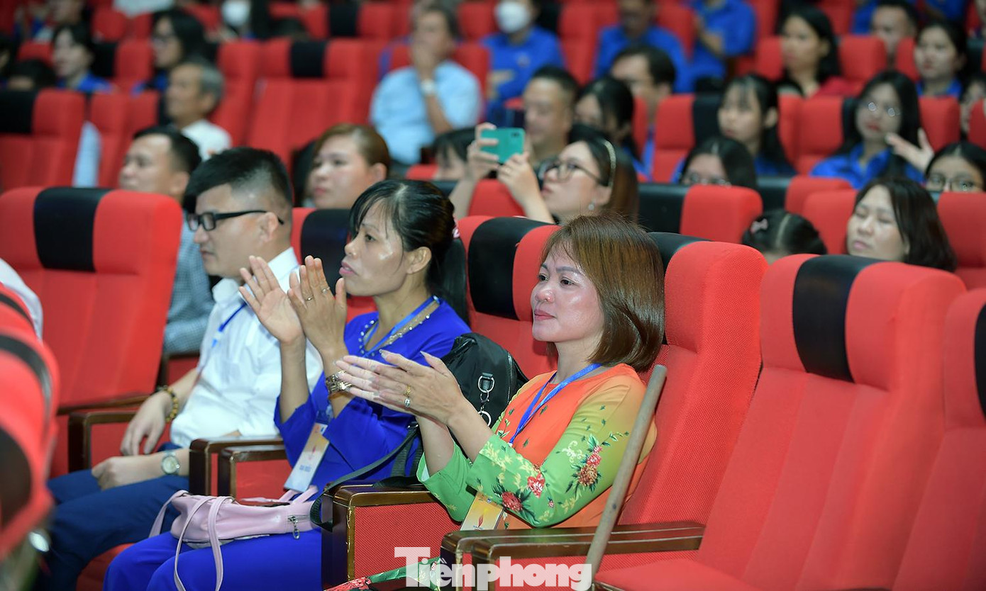 Các gương thanh niên khuyết tật tiêu biểu trong chương trình. Ảnh: Xuân Tùng Các gương thanh niên khuyết tật tiêu biểu trong chương trình. Ảnh: Xuân Tùng