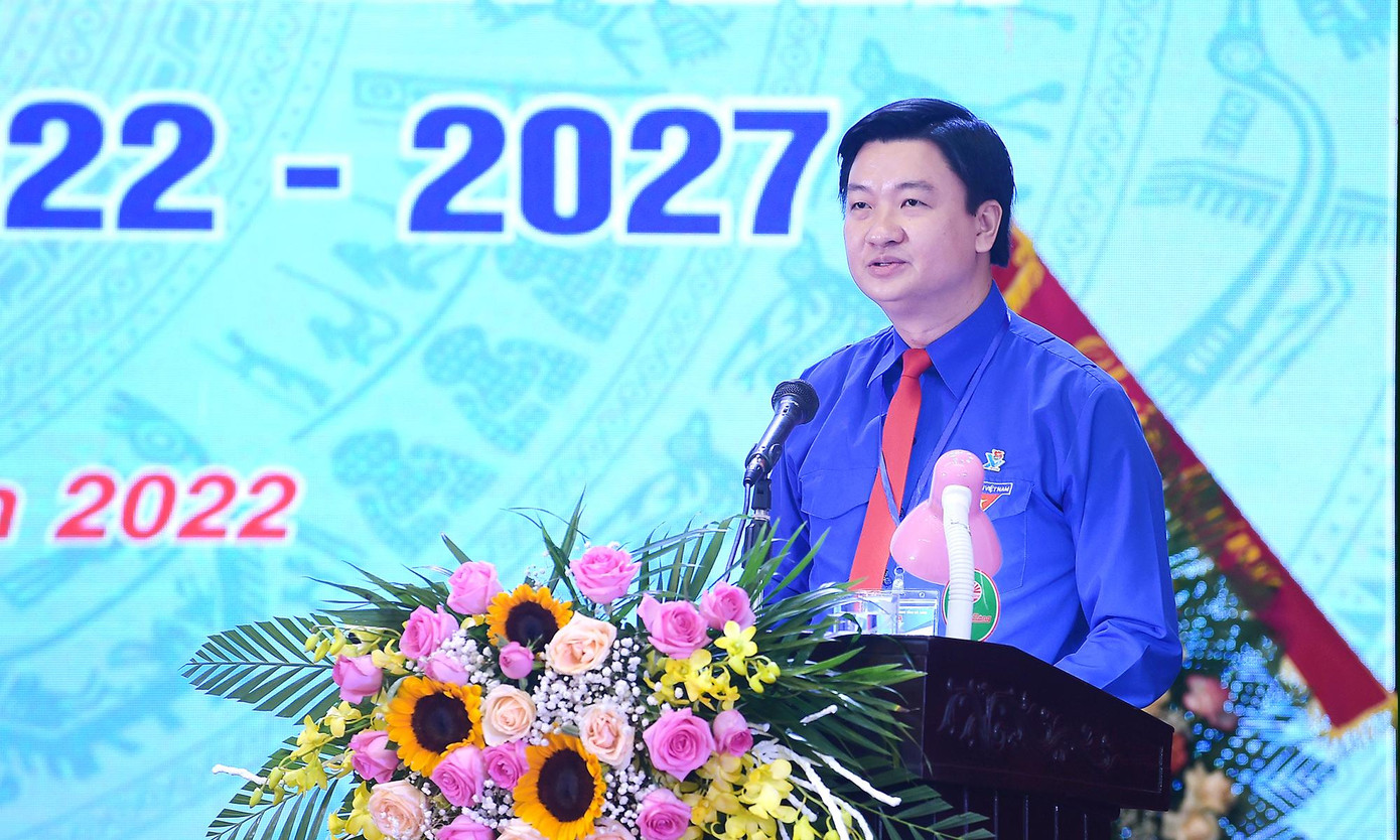 Phát biểu khai mạc phiên trọng thể Đại hội, anh Trần Ngọc Nam - Bí thư Tỉnh Đoàn Hà Nam khóa XV, cho biết: Tại phiên thứ hai, các đại biểu dự Đại hội đã bầu Ban Chấp hành Tỉnh Đoàn khoá XV. Tại phiên trọng thể, các đại biểu tiếp tục lựa chọn những nhân sự tiêu biểu, đại diện cho ý chí, nguyện vọng của tuổi trẻ tỉnh nhà để bầu vào đoàn đại biểu của tỉnh đi dự Đại hội Đại biểu Đoàn toàn quốc lần thứ XII. Phát biểu khai mạc phiên trọng thể Đại hội, anh Trần Ngọc Nam - Bí thư Tỉnh Đoàn Hà Nam khóa XV, cho biết: Tại phiên thứ hai, các đại biểu dự Đại hội đã bầu Ban Chấp hành Tỉnh Đoàn khoá XV. Tại phiên trọng thể, các đại biểu tiếp tục lựa chọn những nhân sự tiêu biểu, đại diện cho ý chí, nguyện vọng của tuổi trẻ tỉnh nhà để bầu vào đoàn đại biểu của tỉnh đi dự Đại hội Đại biểu Đoàn toàn quốc lần thứ XII.